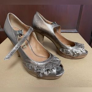 Report Pewter/Silver Mary Jane Ruffle Peep Toe Cork Platform Heel